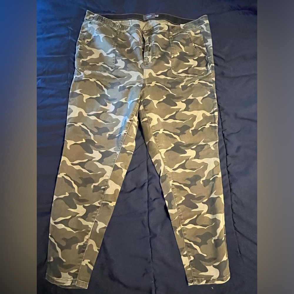 Torrid camo pants